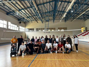 Voleybolda “asiller” tenis  ve tavlada “yedekler”