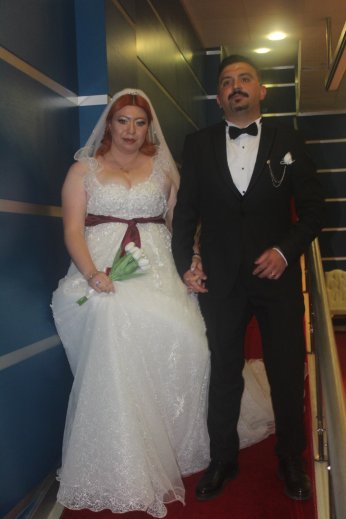 Başkent’ten gelen gelin cüzdanı kaptırmadı 