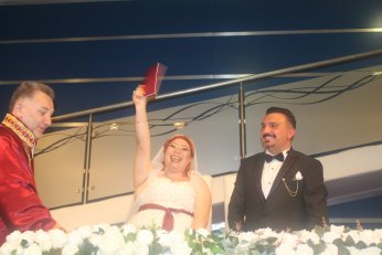 Başkent’ten gelen gelin cüzdanı kaptırmadı 