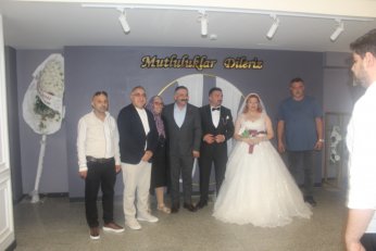 Başkent’ten gelen gelin cüzdanı kaptırmadı 