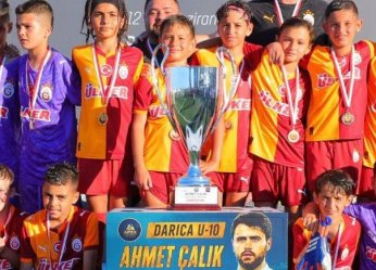 Çalık kalplerde. Kupa Cimbom'un müzesinde