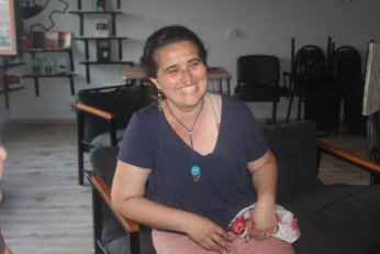 10’ncu yılında sahnelendi. 11’nci yılında kitaplaştı