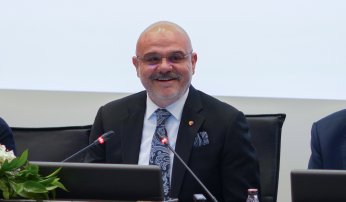 Tamamen ticaret odaklı bir oda inşa edeceğiz