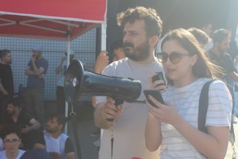 Dilovalı baskı ve kabuğu kırıyor
