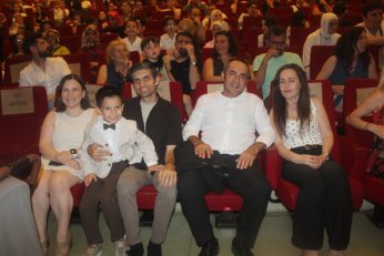 Şarkılar melodiler semaya. Fidanlar toprağa TEMA'ya