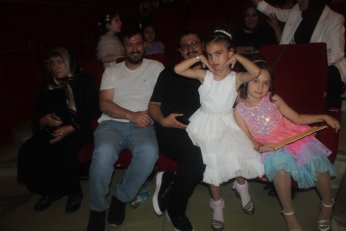 Şarkılar melodiler semaya. Fidanlar toprağa TEMA'ya