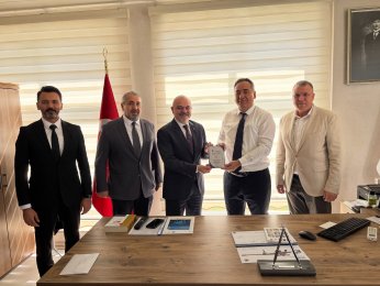 Şerifalioğlu destekçileriyle davet etti