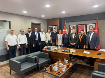Şerifalioğlu destekçileriyle davet etti