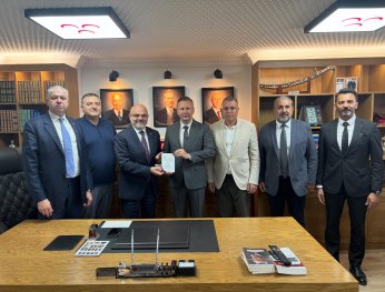 Şerifalioğlu destekçileriyle davet etti