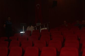 Aklanmadınız. Meclisi yönetemezsiniz