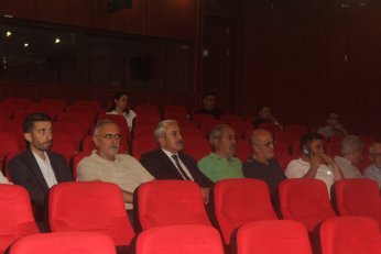 Belediye kredi kartından  caydı. Zammı eylüle erteledi