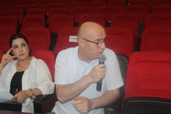 Belediye kredi kartından  caydı. Zammı eylüle erteledi