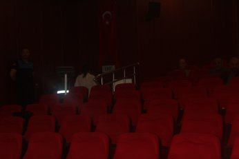 Belediye kredi kartından  caydı. Zammı eylüle erteledi
