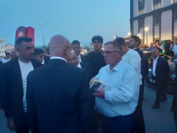 Nail abisi yoktu ama ablaları geldi