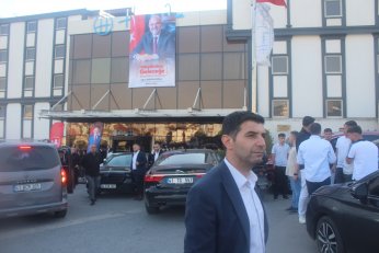 Nail abisi yoktu ama ablaları geldi