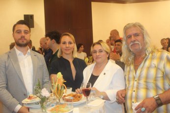 Nail abisi yoktu ama ablaları geldi