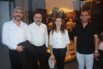 Nail abisi yoktu ama ablaları geldi
