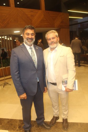 Nail abisi yoktu ama ablaları geldi