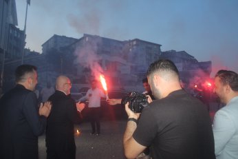 Nail abisi yoktu ama ablaları geldi