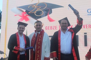 Yapay zekâdan korkmayın. Adaletten kopmayın
