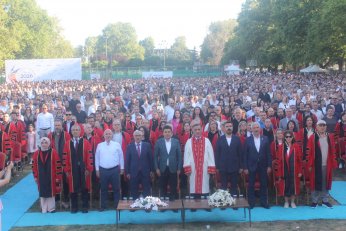 GTÜ’de her yer tören alanı
