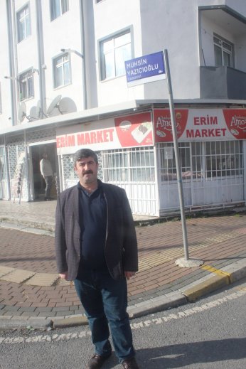 Ülkün Yalçın’a giden  yola üst geçit istedi