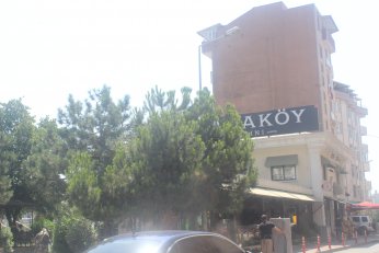Karaköy Fırının kaçağı  ha yıkıldı ha yıkılacak 