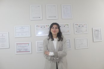 Freud’un divanı. Bir  danışanım uzanmıştı
