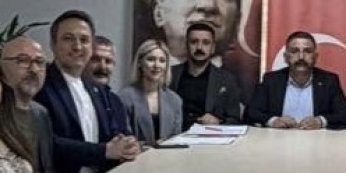CHP Gebze’de yönetim düştü  Kılıçdaroğlu’na Kenan Çelik kaldı
