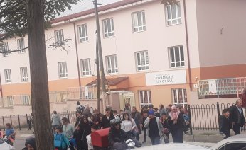 Ekran bağımlılığı ve akran zorbalığı ergenlik öncesi erken çağa indi