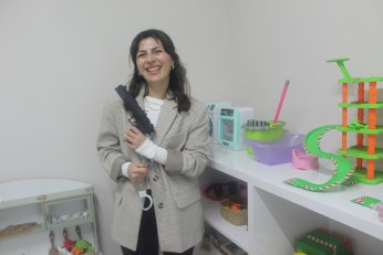Kabahat su tabancasında  değil: Bırakın, çiçek sulasın