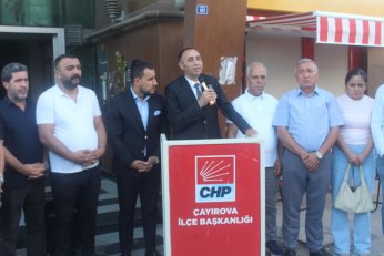Rozetimi bir gün dönmek ümidiyle çıkartıyorum 