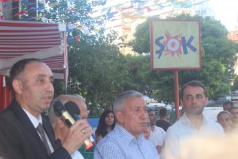 Rozetimi bir gün dönmek ümidiyle çıkartıyorum 