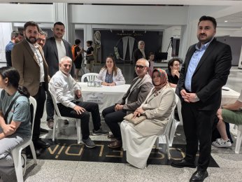 Üniversite adaylarını bir  bilenlerle buluşturdular