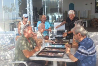 Ada’da Tavla Ligi sürprizlerle başladı 