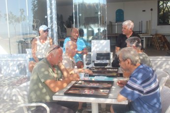Ada’da Tavla Ligi sürprizlerle başladı 