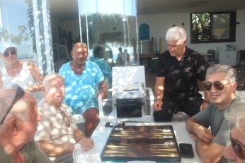 Ada’da Tavla Ligi sürprizlerle başladı 