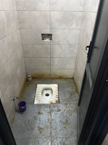 Millet Bahçesinde tuvalet mikrop saçıyor
