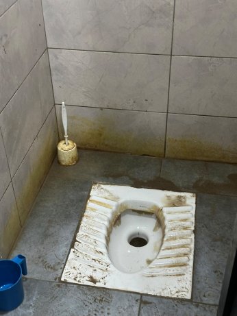 Millet Bahçesinde tuvalet mikrop saçıyor