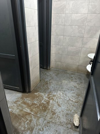 Millet Bahçesinde tuvalet mikrop saçıyor