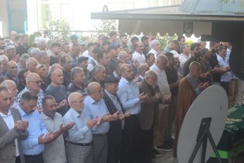 Son yolculuğuna beş tekbirle uğurlandı