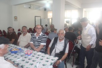 Son yolculuğuna beş tekbirle uğurlandı