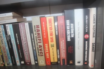 Sahaf Orçun’da Teksas da var takas da 