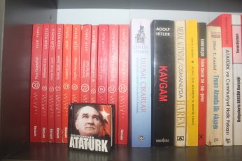 Sahaf Orçun’da Teksas da var takas da 