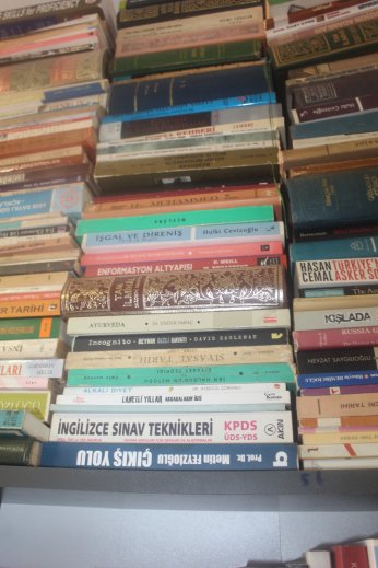 Sahaf Orçun’da Teksas da var takas da 