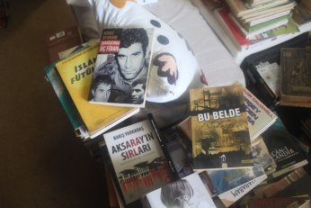 Sahaf Orçun’da Teksas da var takas da 