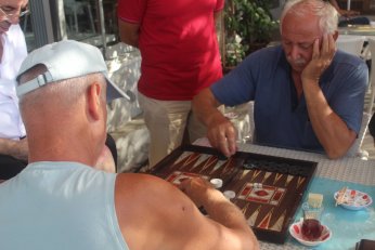Dönmez şampiyonluğa açık ara koşuyor