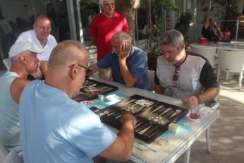 Dönmez şampiyonluğa açık ara koşuyor