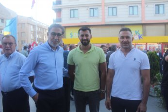  Çiler muhalifleri  Aslantaş’ın açılışında