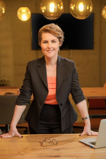 PR’de yapay zekâ rüzgârı  fırtınaya dönmek üzere